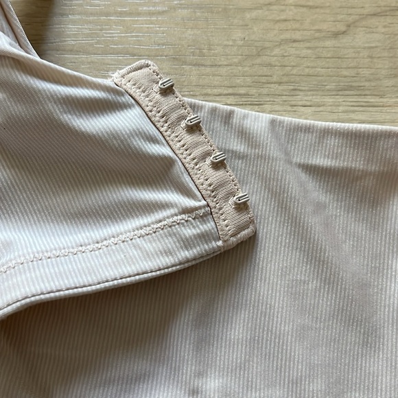 Vanity Fair Bra Beautifully Smooth Cooling Touch 76355 Underwire Neutral 44C - Picture 4 of 6